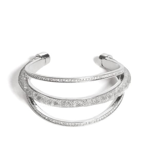 New GUESS Silver-Tone Patricia Cuff Bracelet - Picture 2 of 4